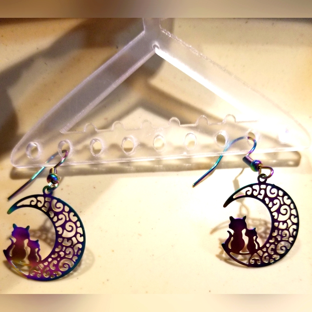 Filigree Cats On The Quarter Moon Earrings